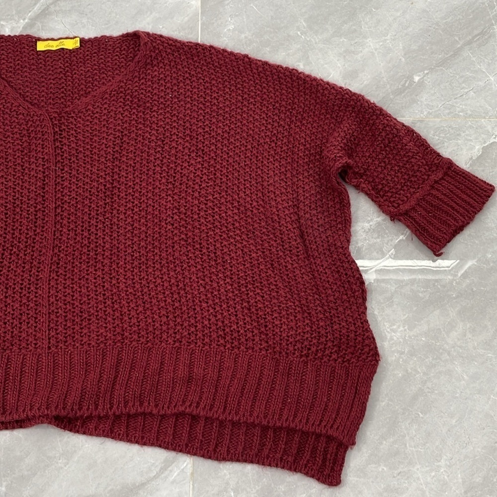 Women's Dee Elle 3/4th Sleeve V-Neck Sweater Large - Picture 4 of 16